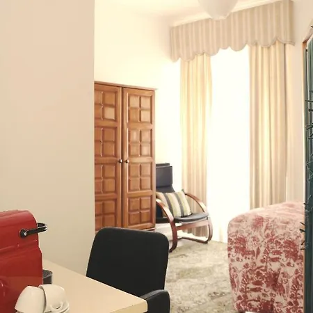 6/4 De Sado Guest house