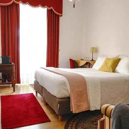 6/4 De Sado Guest house