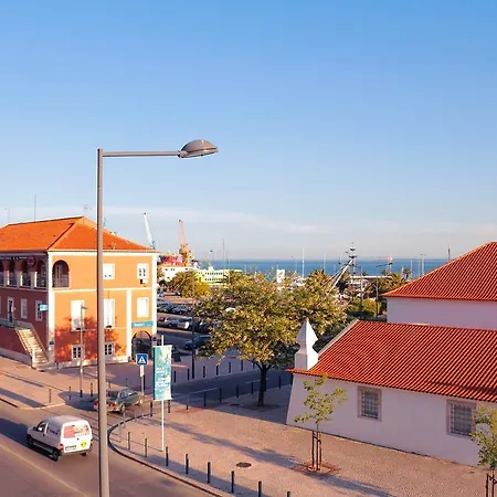 6/4 De Sado بيت ضيافة سيتوبال