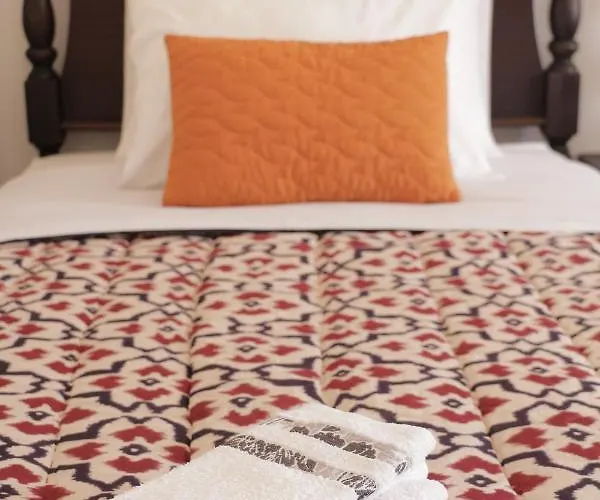 6/4 De Sado Pensión 4*