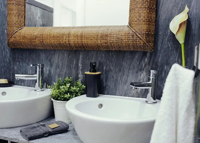 Pensión 6/4 De Sado 4*