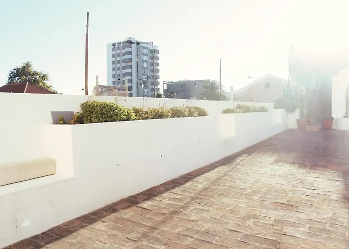 Pensión 6/4 De Sado 4*